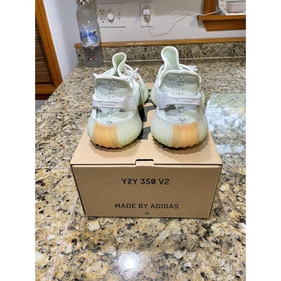 DS Adidas Yeezy 350 v2 Hyperspace Men’s Size 9 *SHIPS FAST* main image 6